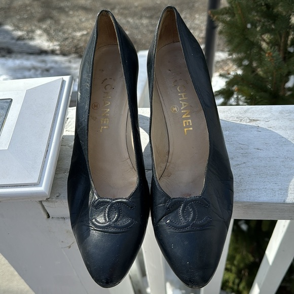 Authentic Chanel Navy Leather Pumps - Picture 2 of 6